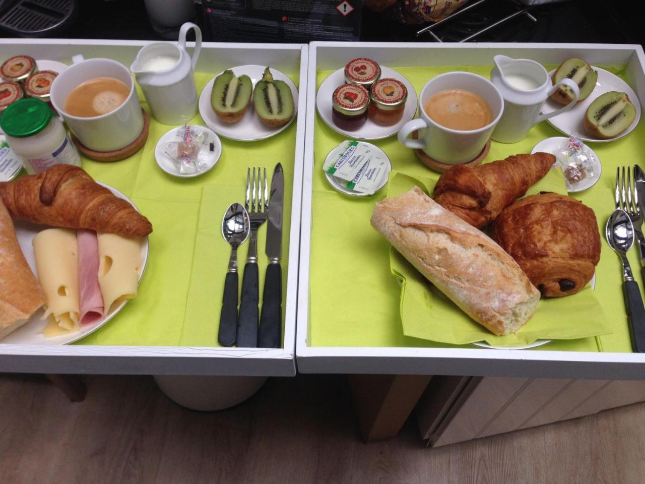 Be And Be Sablon Bed & Breakfast บรัสเซลส์ ภายนอก รูปภาพ
